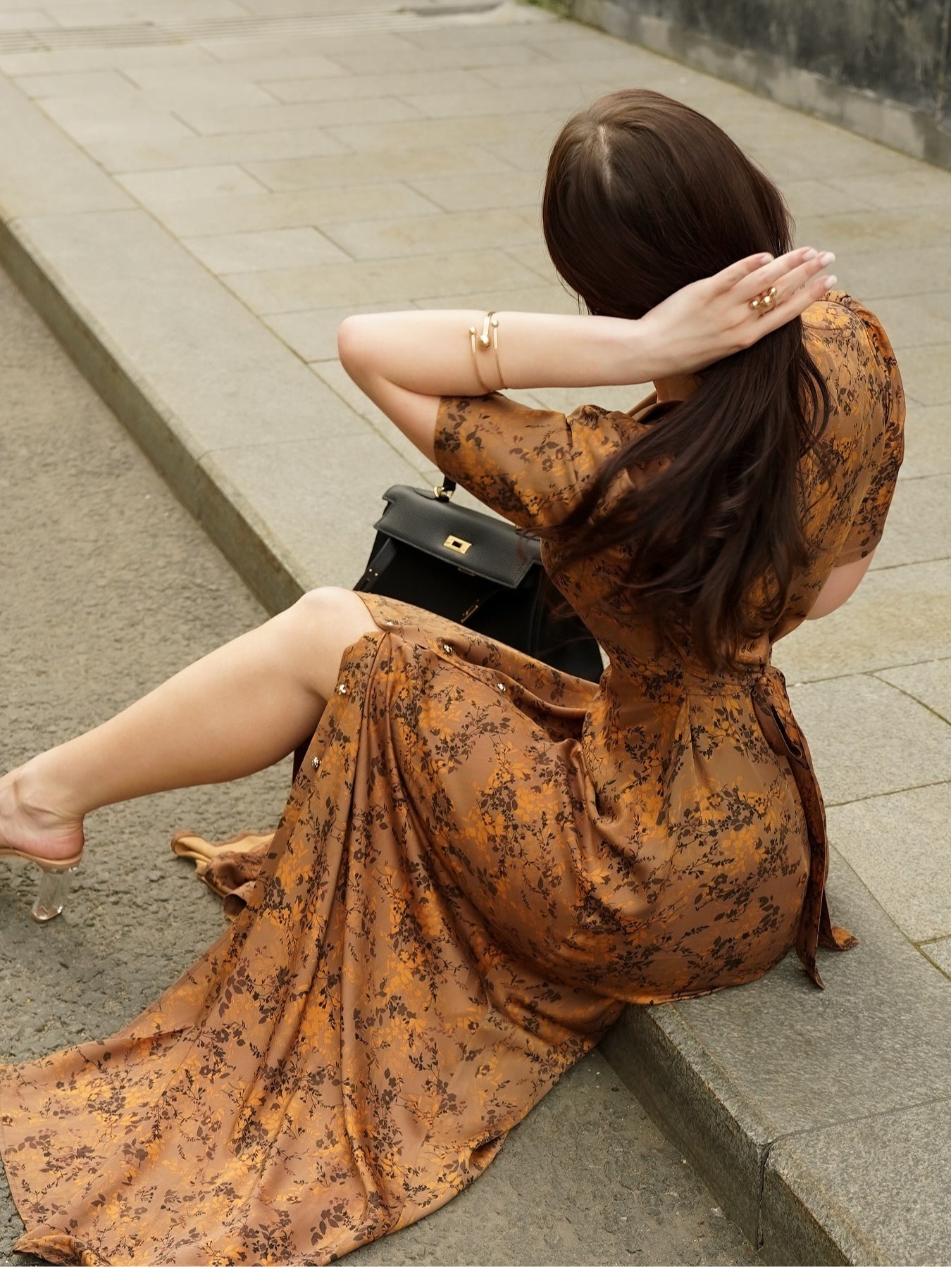 Brown Retro V-Neck Puff Sleeve Button Print Dress